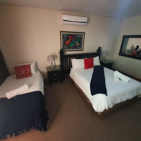 Leach Lodge Kuruman Eksteriør bilde
