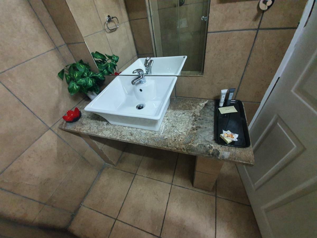 Leach Lodge Kuruman Eksteriør bilde