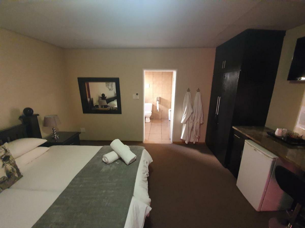 Leach Lodge Kuruman Eksteriør bilde