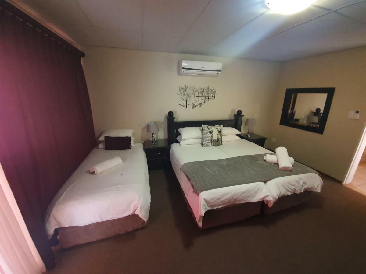 Leach Lodge Kuruman Eksteriør bilde