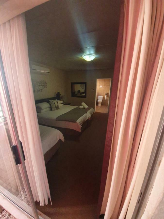 Leach Lodge Kuruman Eksteriør bilde