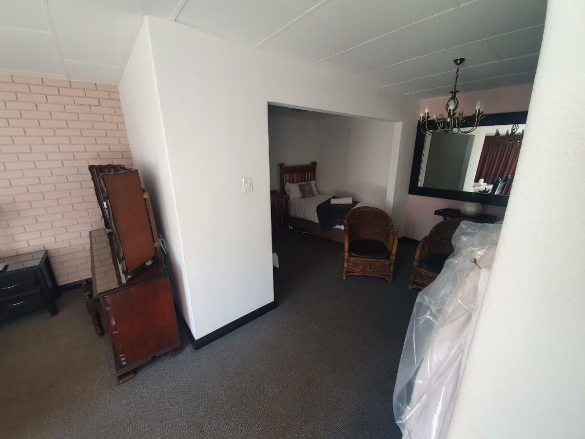 Leach Lodge Kuruman Eksteriør bilde