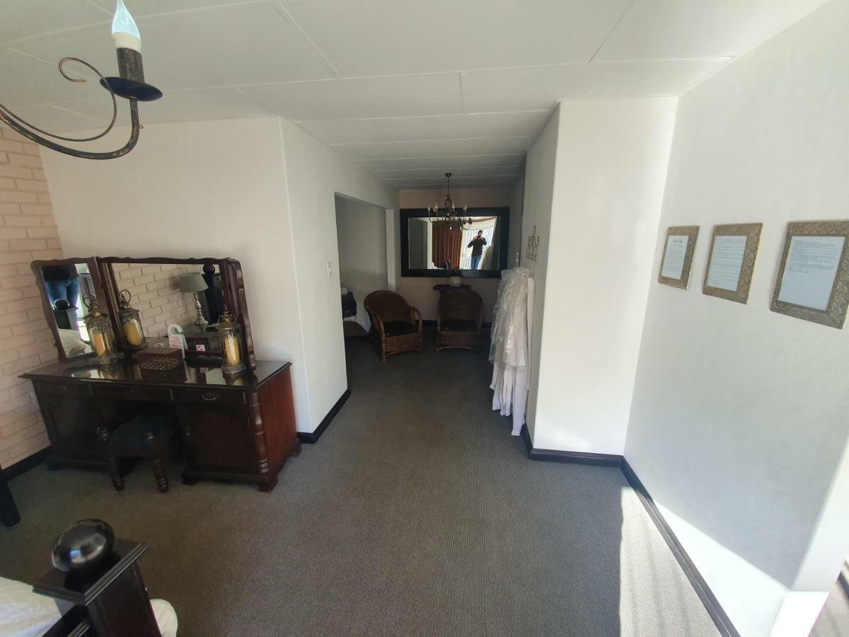 Leach Lodge Kuruman Eksteriør bilde