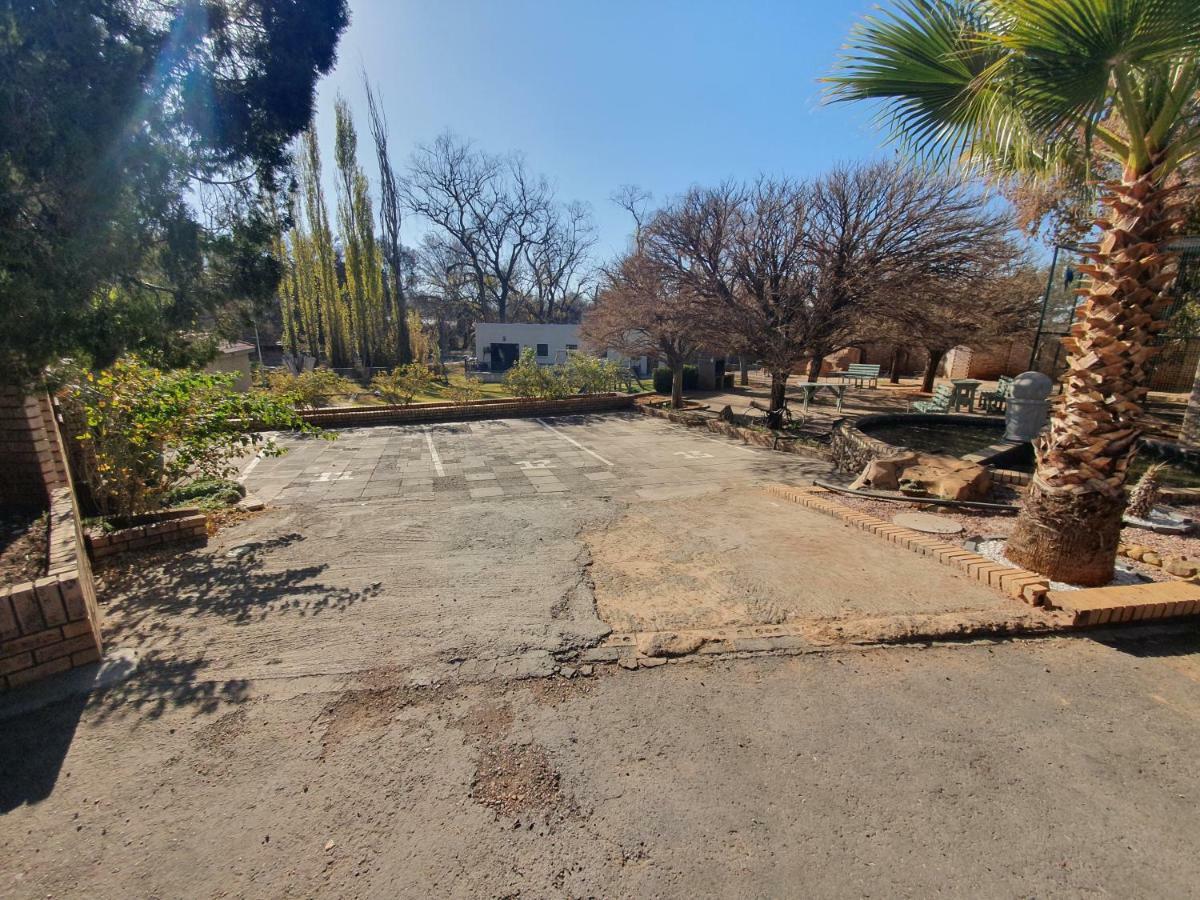 Leach Lodge Kuruman Eksteriør bilde