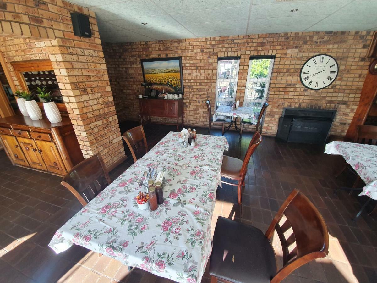 Leach Lodge Kuruman Eksteriør bilde